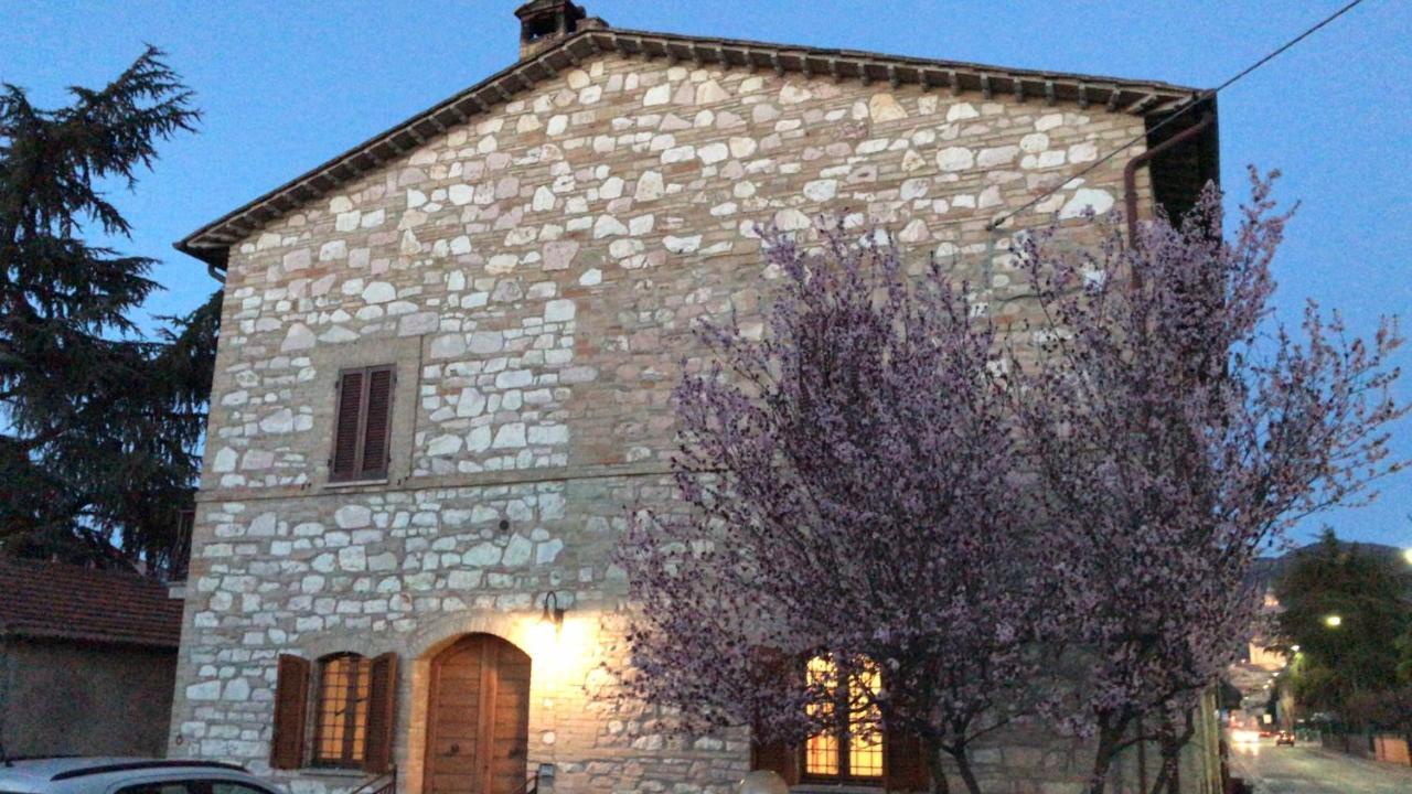 Hotel La Casa Delle Sirene Asyż Zewnętrze zdjęcie